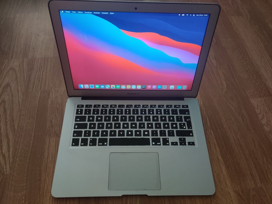 Laptop Apple MacBook Air 13 inchi mid 2012