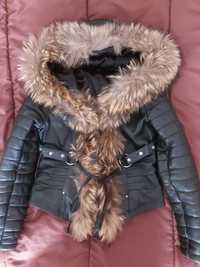 Дамско яке от естествена мека кожа с качулка и  пух от лисица