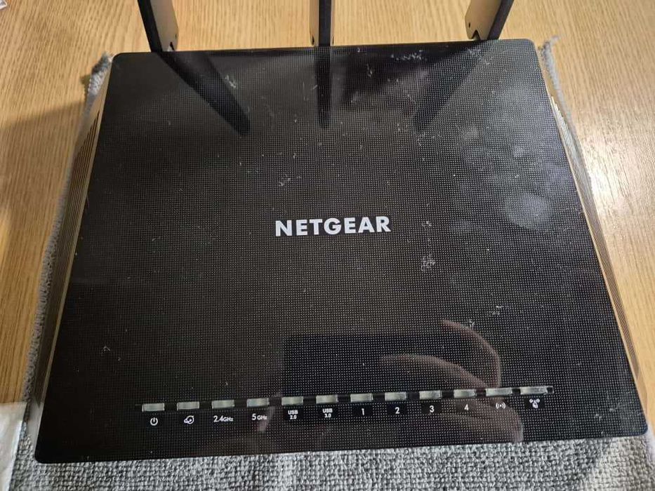 Netgear R6800 AC1900