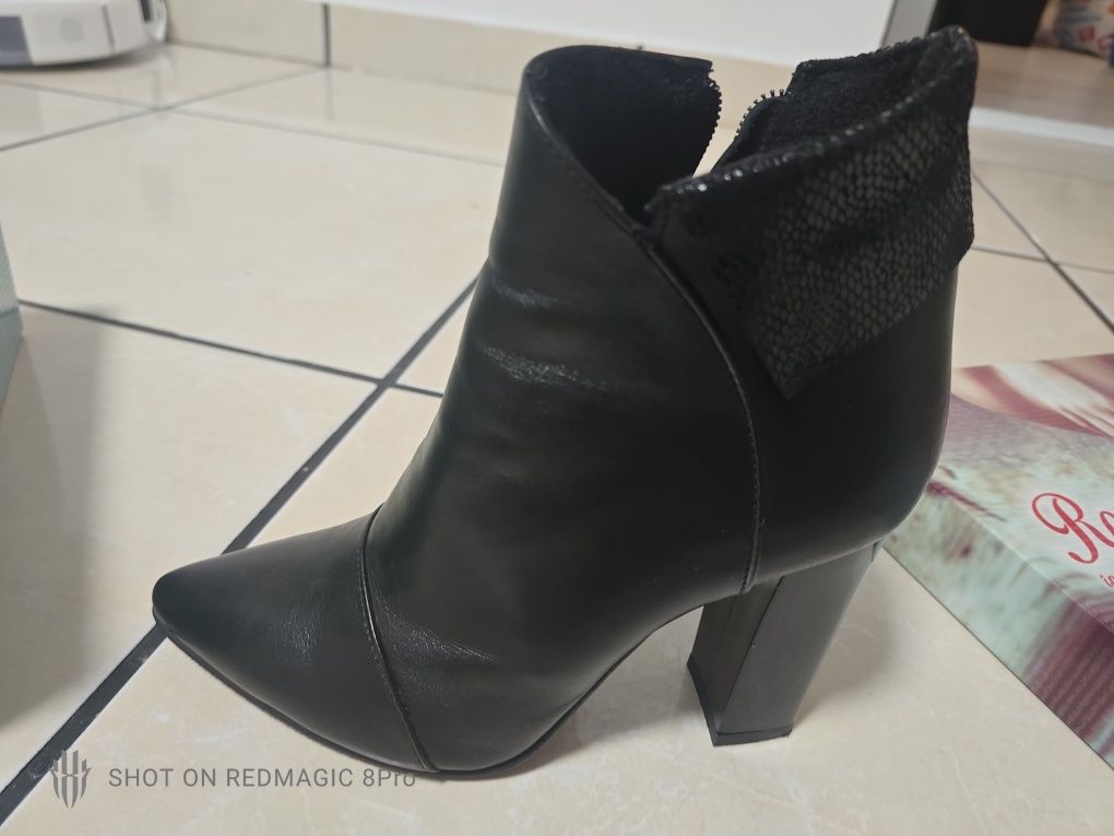 Botine Roxanne piele naturala marimea 35