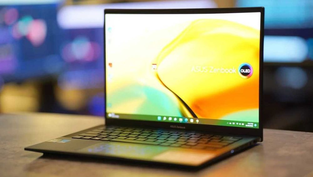 Laptop Zenbook 14 (UM3402), 10/10  aspect si functionalitate