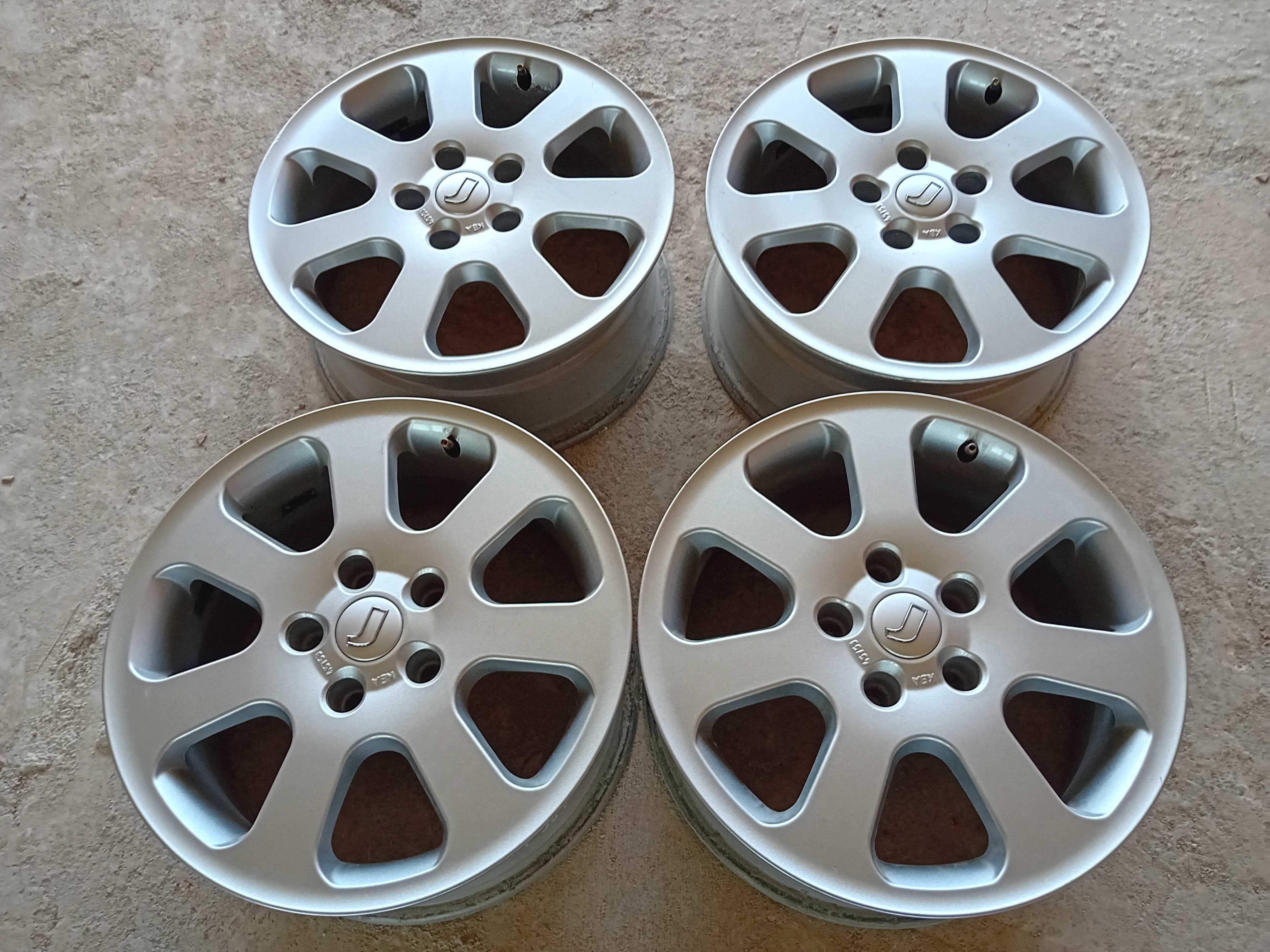 4 бр.алуминиеви джанти 16-ки ,5х112 7J ET35 vw,golf,passat,mercedes
