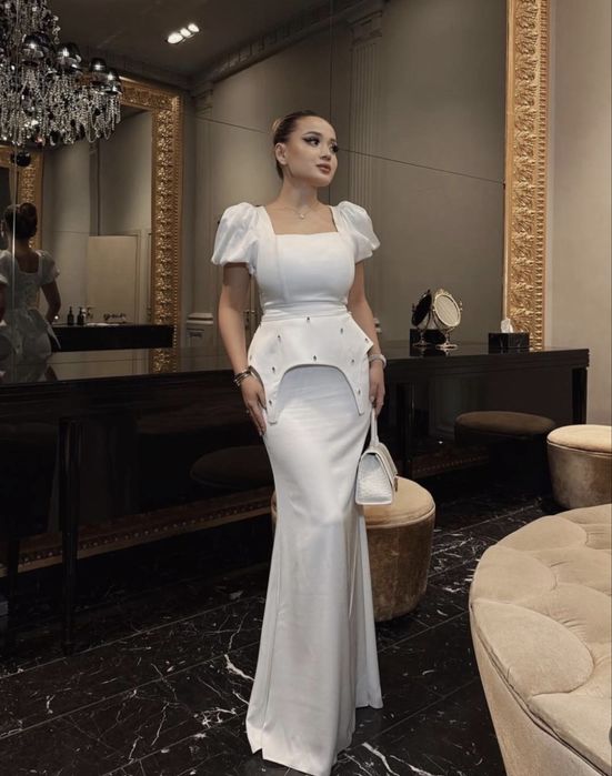 Распродажа платьев — почти новые