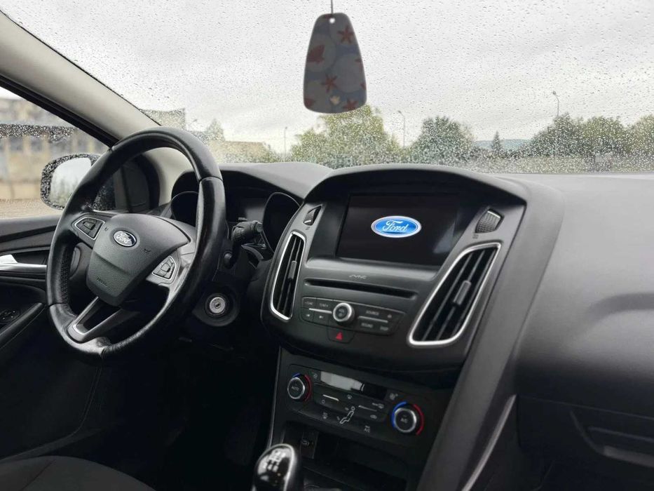 Negociabi Ford Focus 2017 Trend1.0 EcoBoost 100CP.manuala - carte Ford