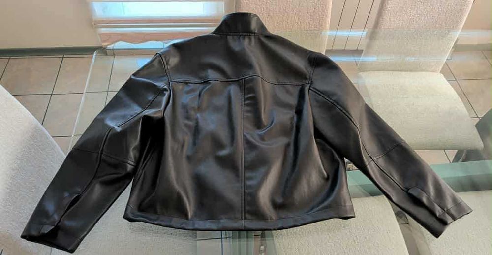 Кожено яке на Zara