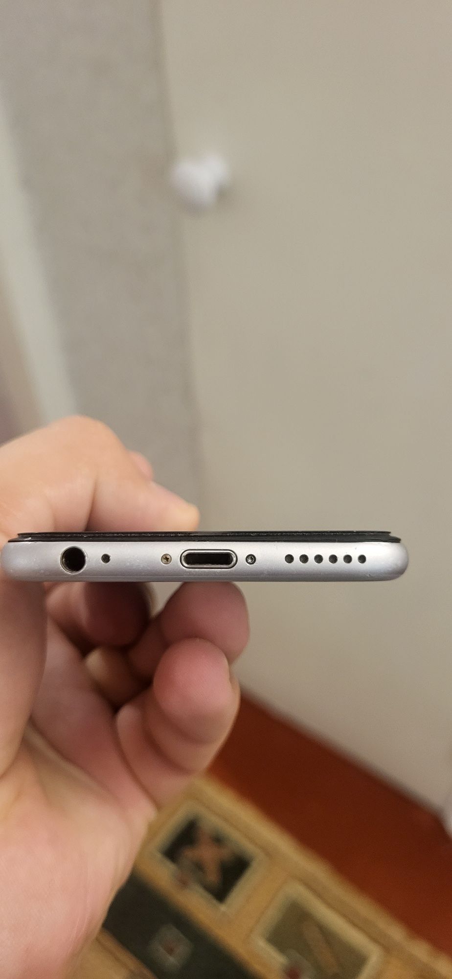 Срочно продам IPhone 6