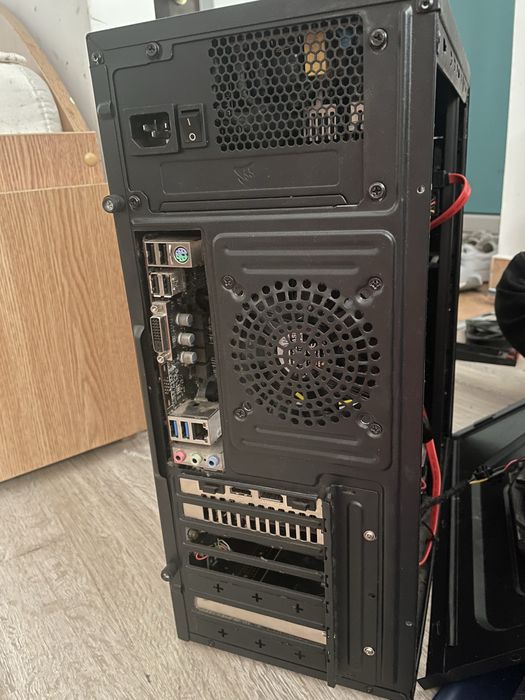 PC Gaming i7 + RX 5600 XT / 16GB RAM / SSD NVMe – Gata de jocuri!