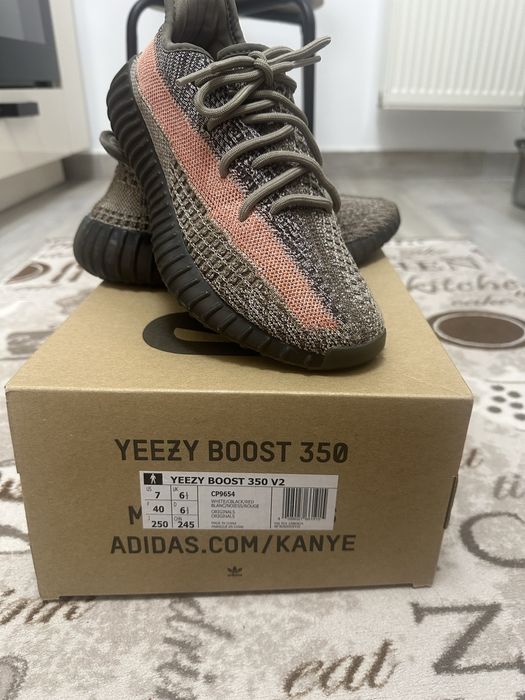 Adidasi Yeezy boost 350