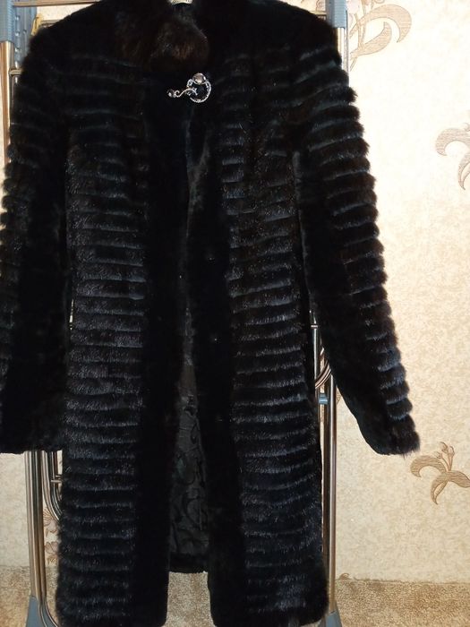 Продам  шубу мутон, норка