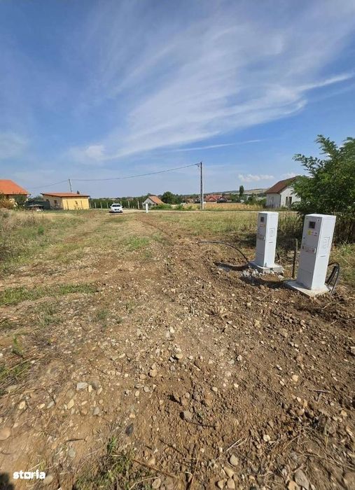 De vânzare teren intravilan la intrare în Biharia 2 parcele 500 mp!