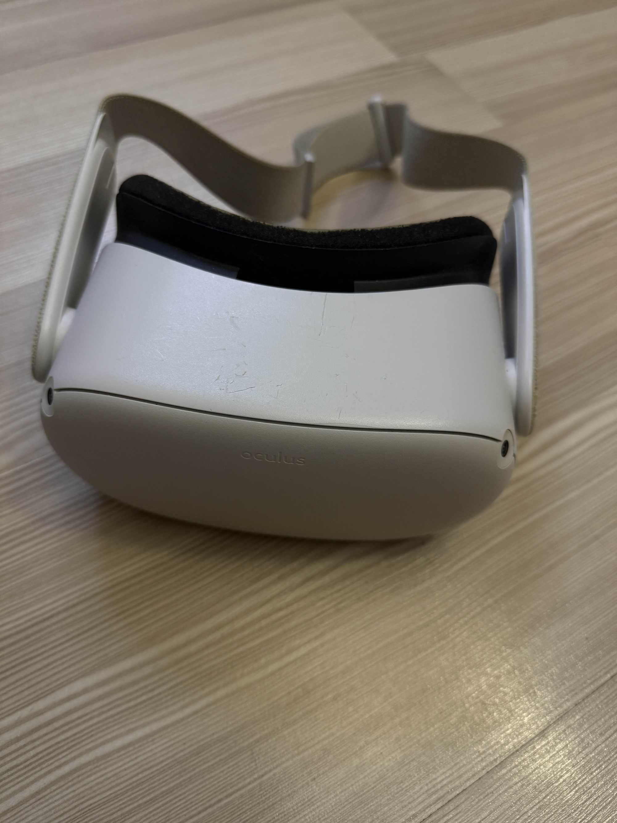 Quest 2 128 gb, Necesită alt strap și face mask.