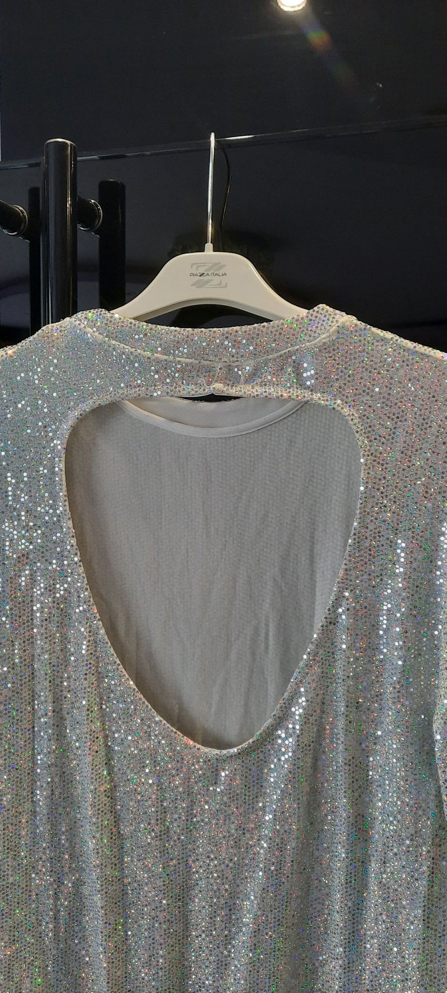 Различни модели блестящи рокли Zara, Bershka