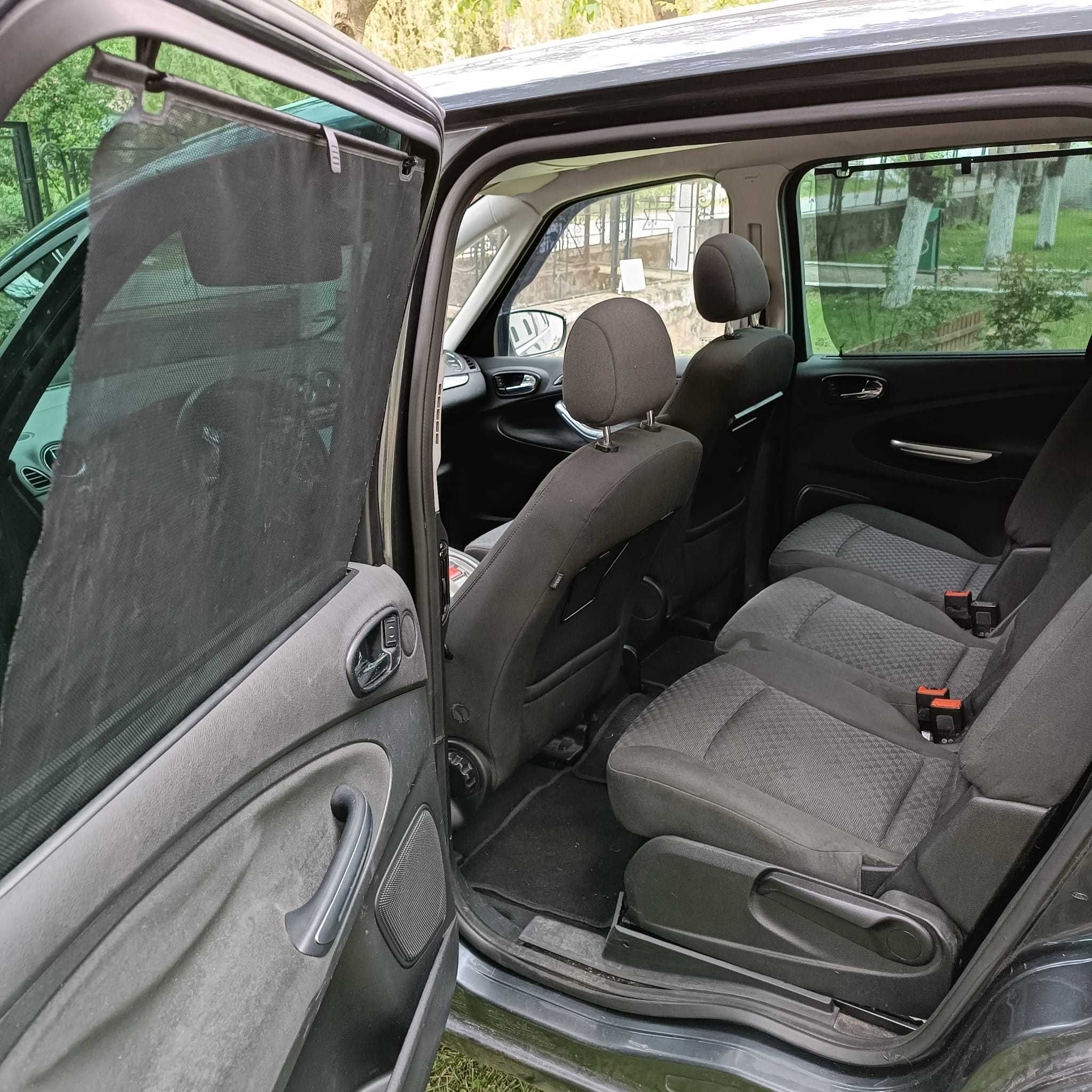Ford Galaxy Ghia