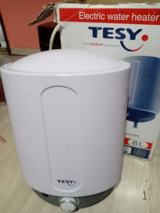 бойлер TESY Compact Line 6 литра.  
Уредът е н неупотребяворигиналн