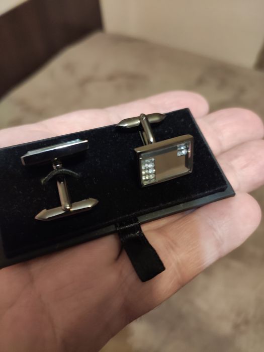 Мужские запонки.