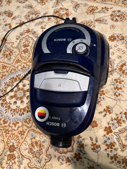 Контейнерный пылесос Easyy Bosch BGC2UK2000