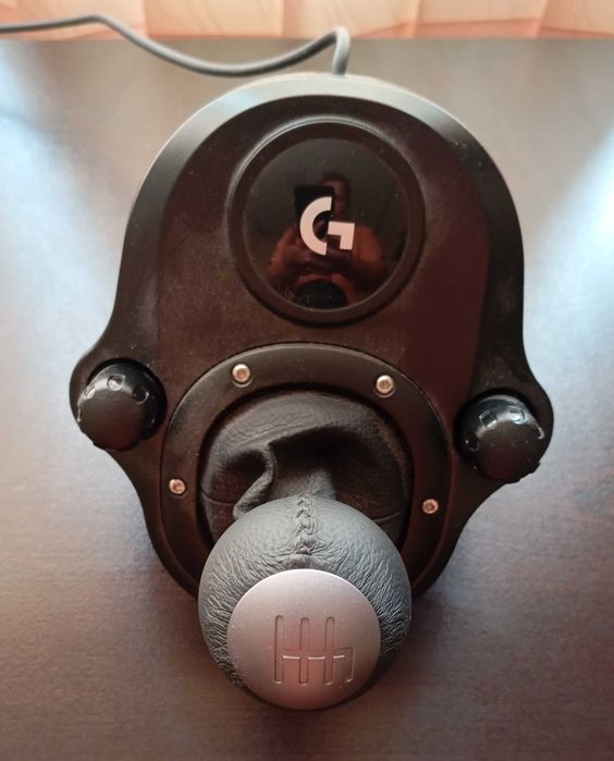 Волан "Logitech g29" + shifter, бонус две игри
