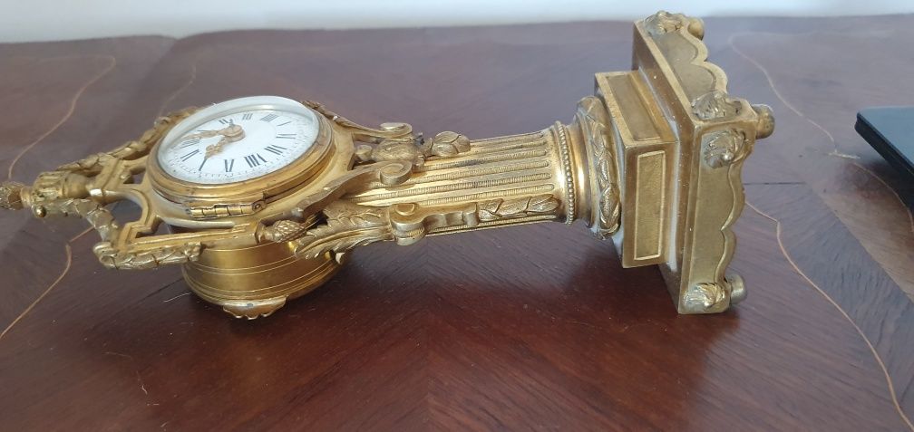 Deosebit ceas francez de masa/semineu bronz doree anii 1850 autentic!