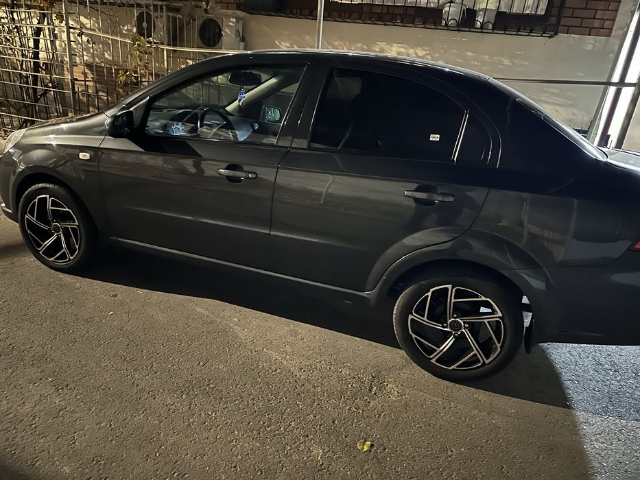 Diska baloni bilan Banan R16 4/100