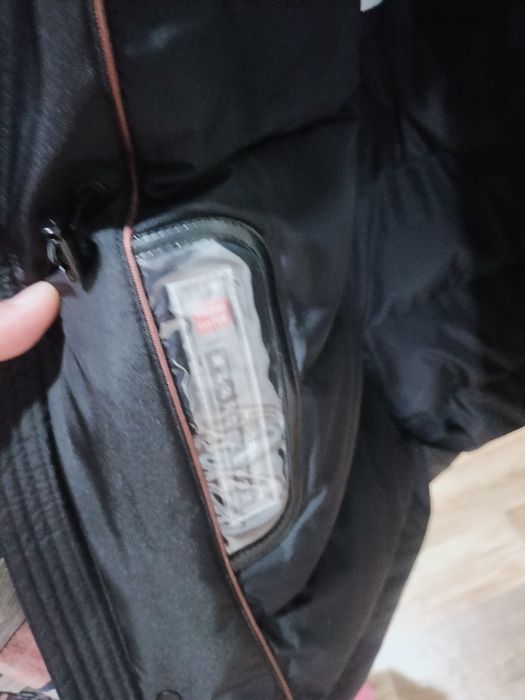 Продам Новую Фирменную Куртку BORMAN