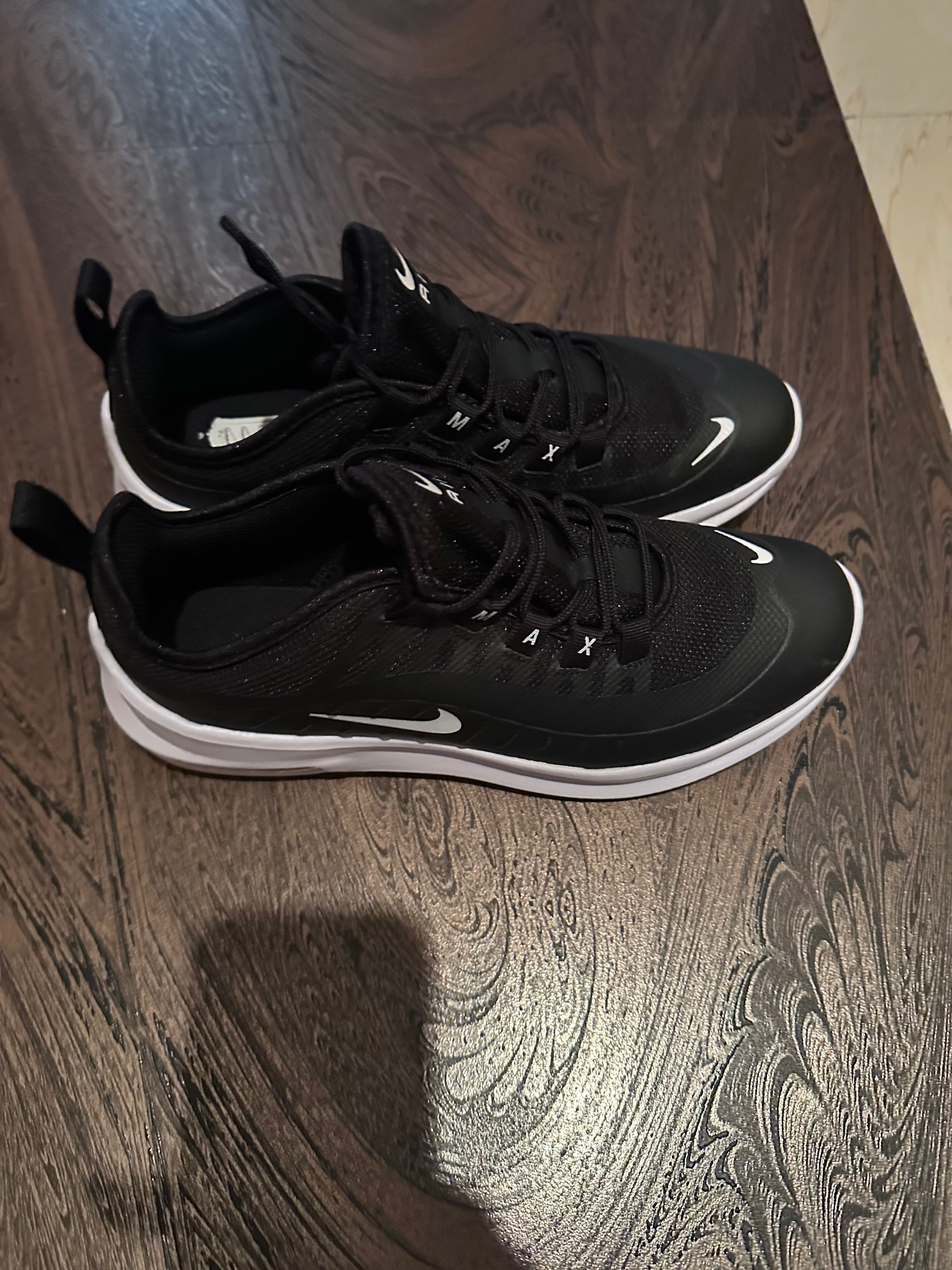 Маратонки Nike Air Max Axis GS