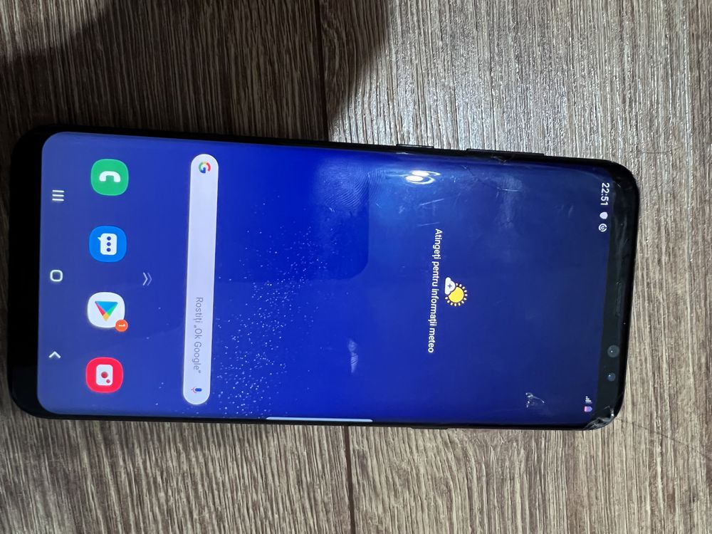Samsung s8 plus fisurat geamul de protectie