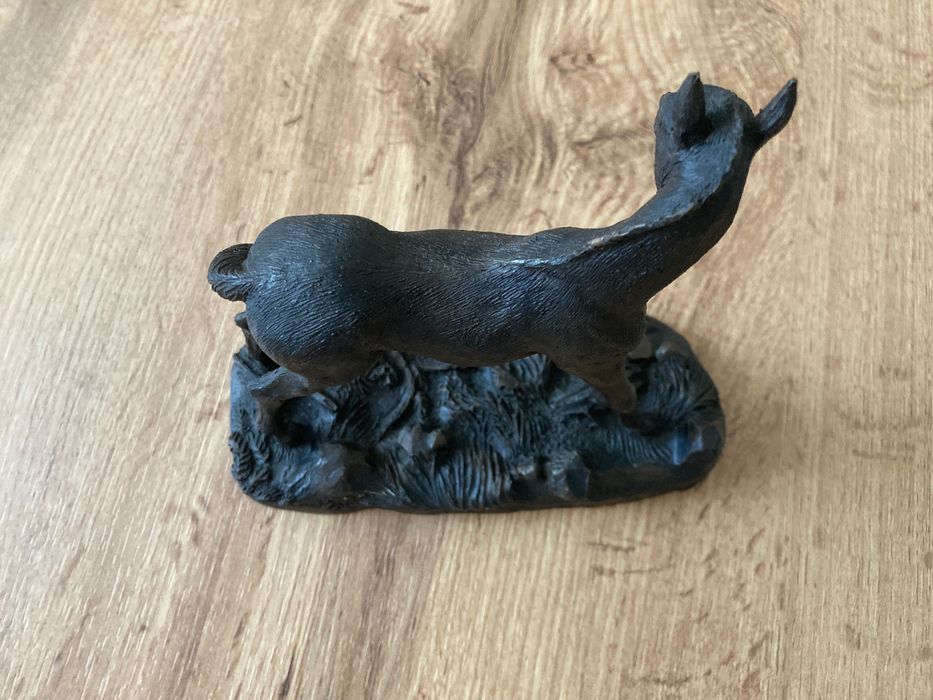 Статуетка конче подписана