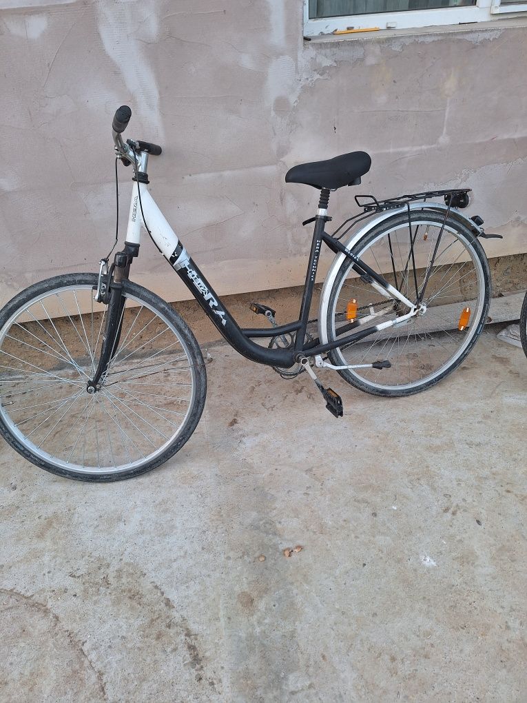 Vând 4 biciclete  în stare buna