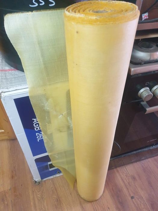 Продам Стеклопластик 50 000 за рулон  длина 100 м в рулоне