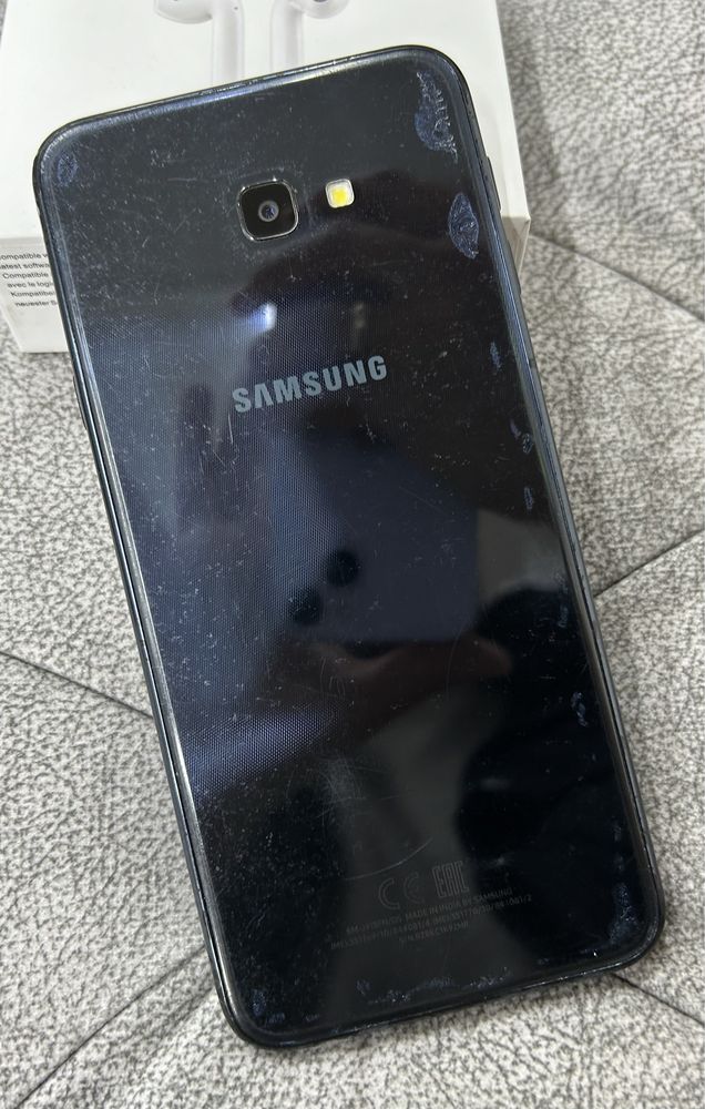 Продам Samsung J4+