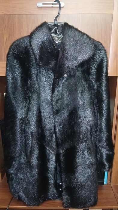 Haină de nutrie în stare foarte bună
