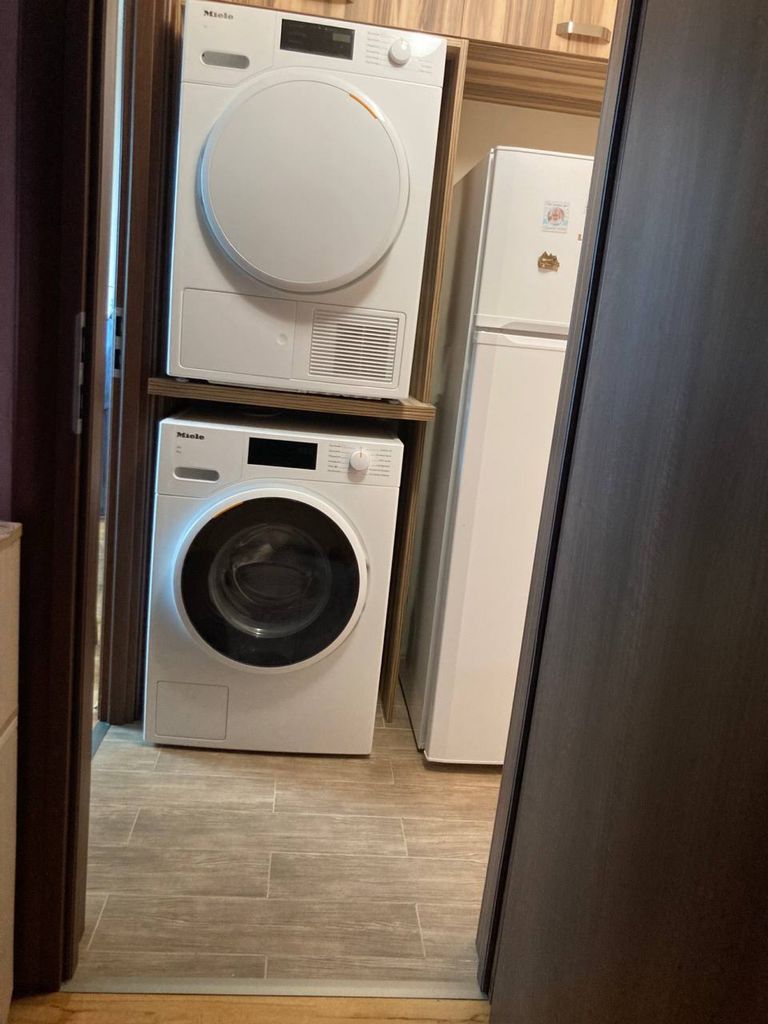 Дава се под наем Тристаен апартамент в Царево - 6 кв.м за 408 € - Снимка #3