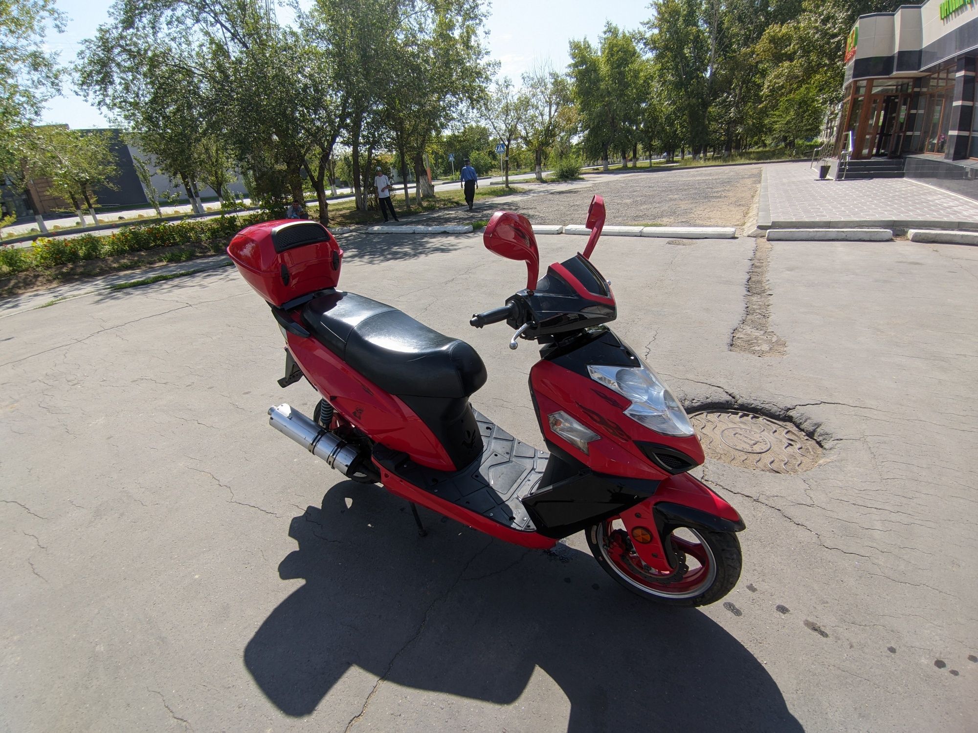 Продам скутер jl suzuki 150 кубов