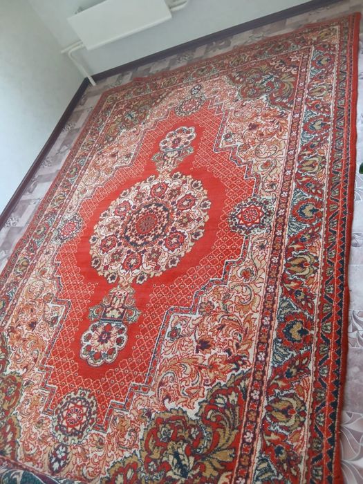 Шерстяной ковер 2-3