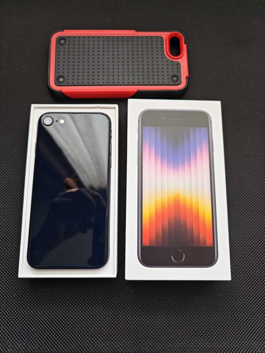 Перфектен iPhone SE3 2022г. 64GB