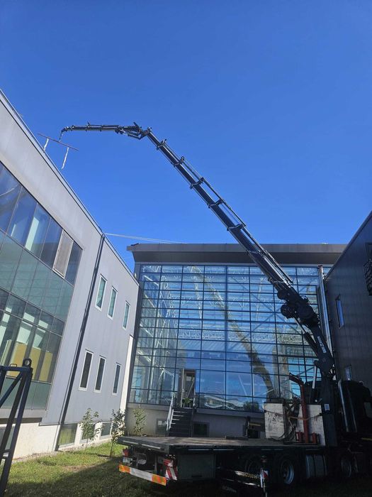 Camion cu Macara, transport utilaje, relocari utilaje industriale