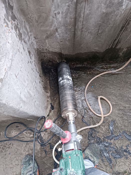 Пробиване На Отвори В Бетон И Камък.