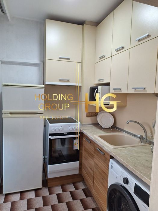 Дава се под наем Тристаен апартамент в Варна, Младост 1 - 72 кв.м за 425 € - Снимка #1