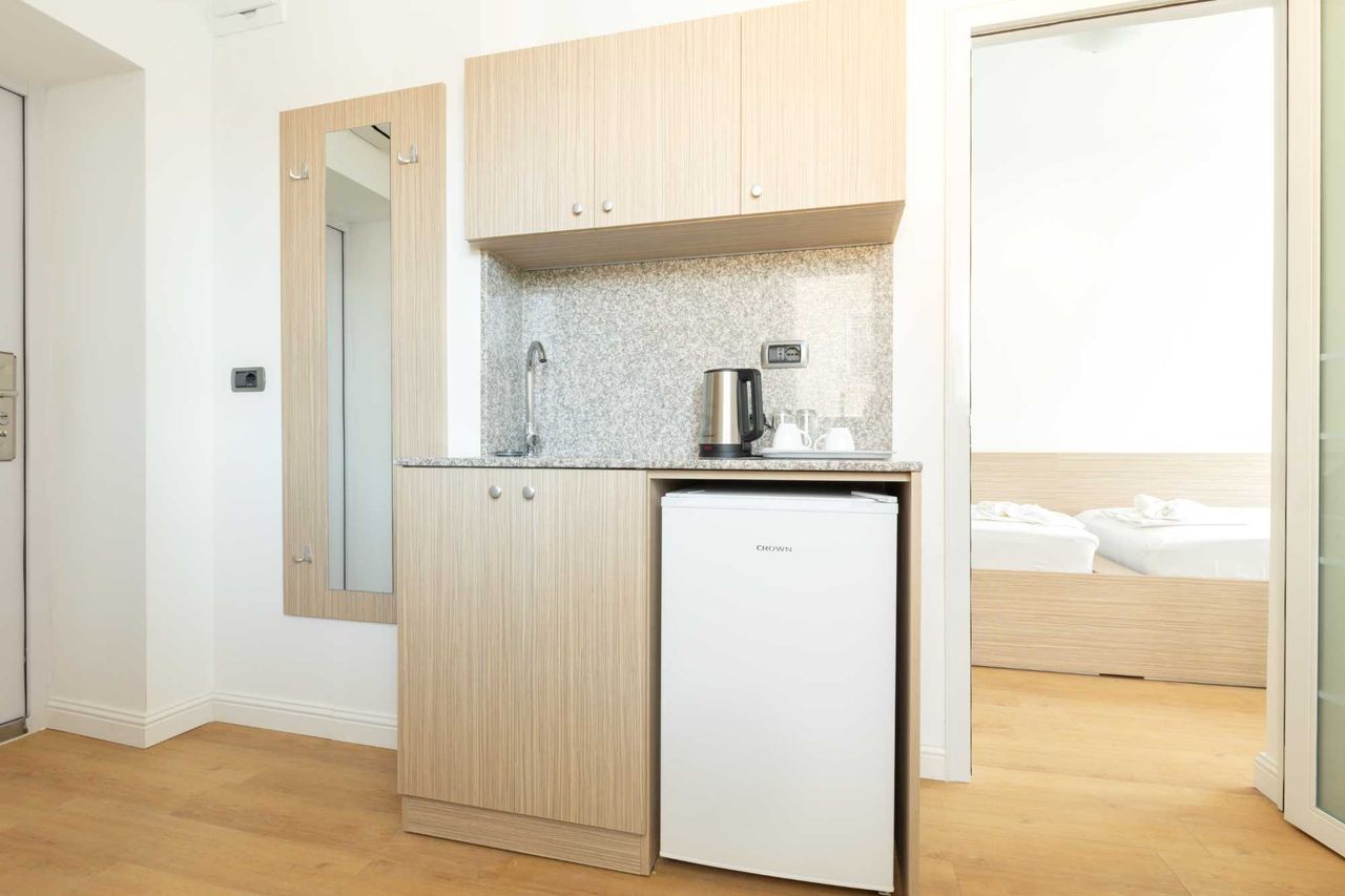 Дава се под наем Хотел в София, Банишора - 24 кв.м за 397.8 € - Снимка #11