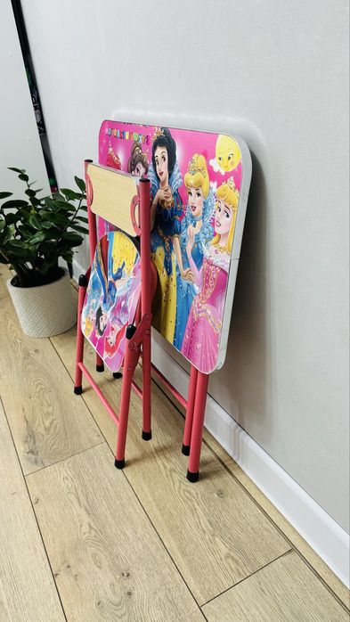 Продам детский письменный стол в комплекте со стулом