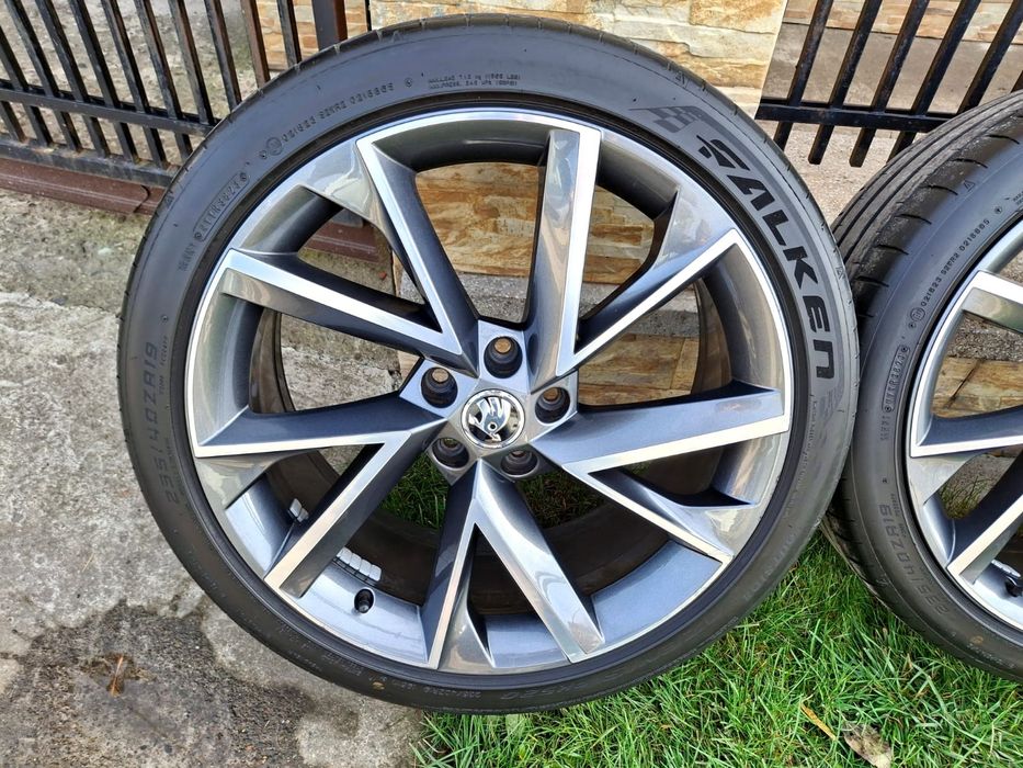 Jante Aliaj originale Skoda - 235-40-19 - Anvelope Falken Dot 2023 -