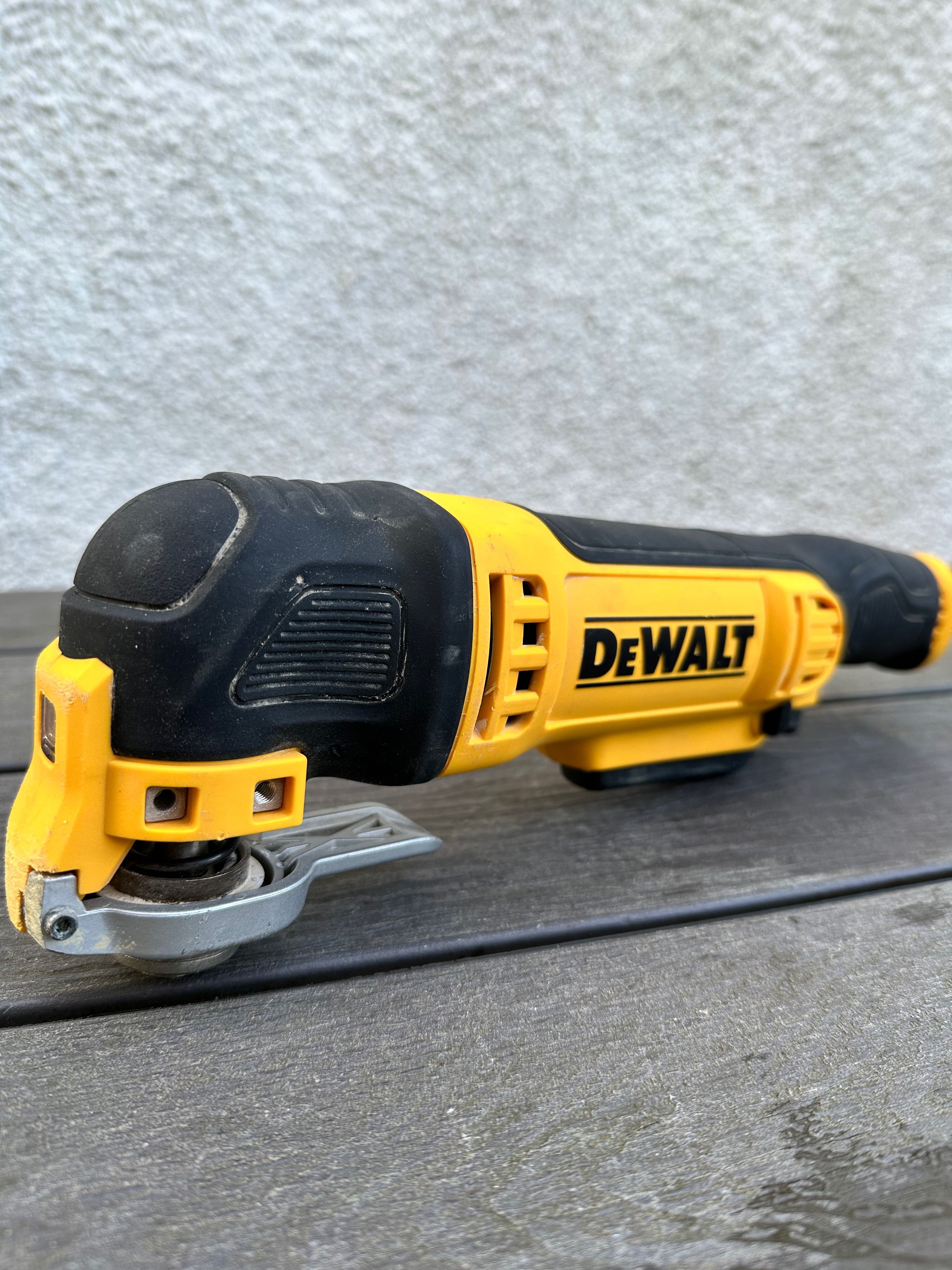 Мултифункционален инструмент DeWALT DWE315 300W