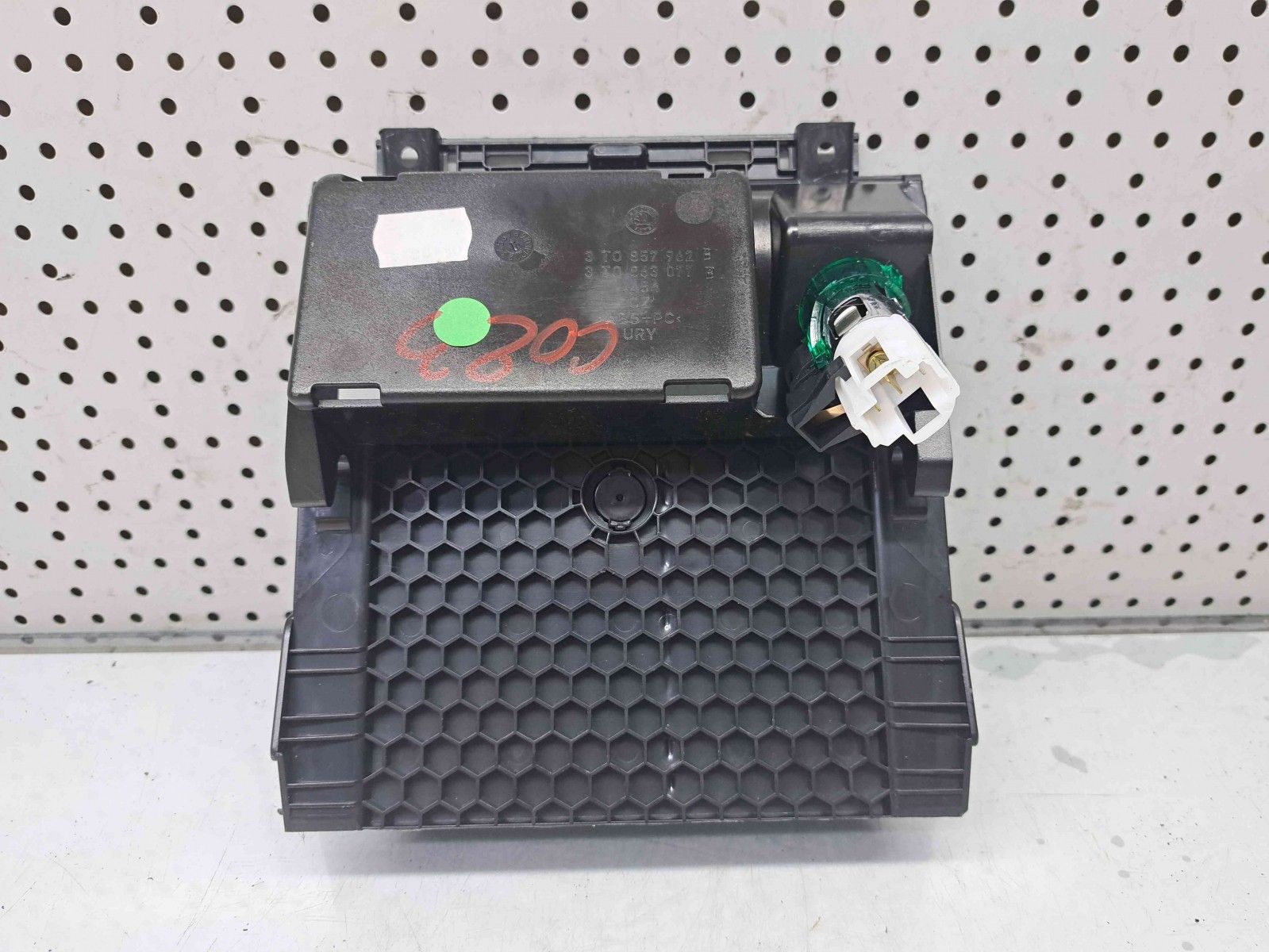 Scrumiera Skoda Superb II Combi (3T5) [Fabr 2009-2015] 3T0857962