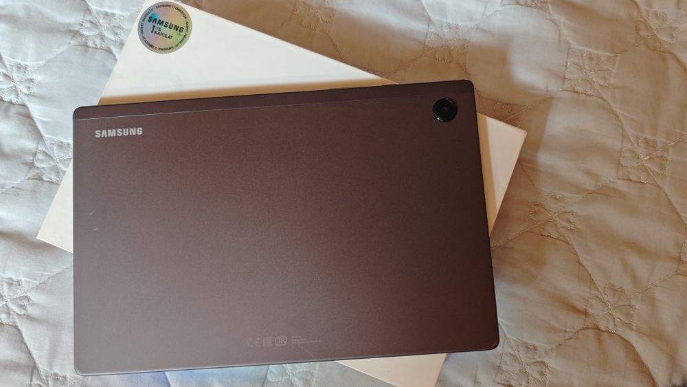 Продам Samsung tab A 8 sim 32gb