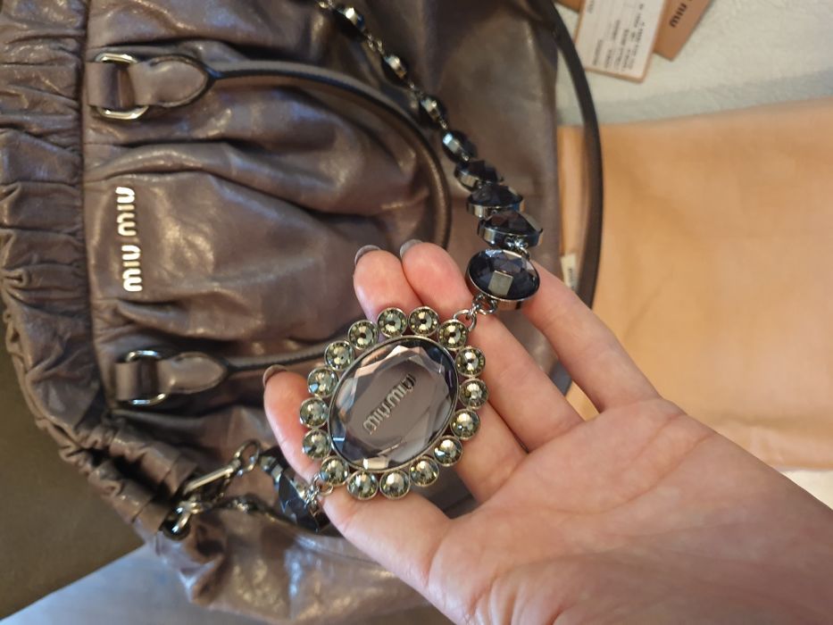 Оригинална чанта от естествена кожа Miu Miu by Prada