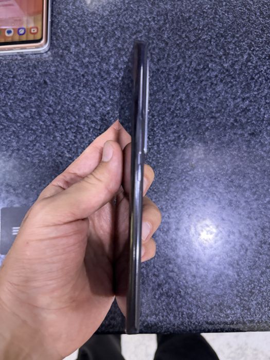 vivo v29 pamit 12.256g holati ideal iwlawi zor oqip tel qlila