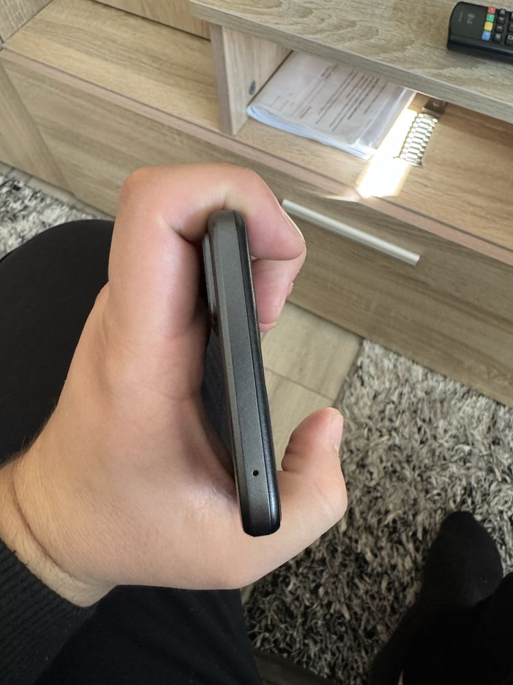 Телефон TCL 40 SE