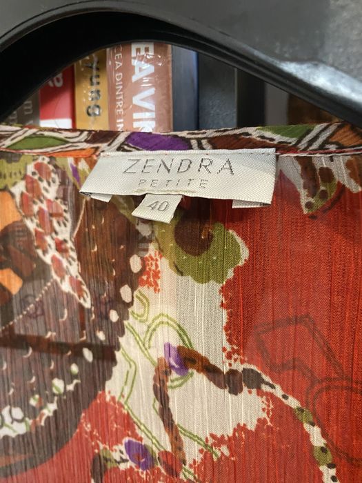 Bluza cu model deosebit