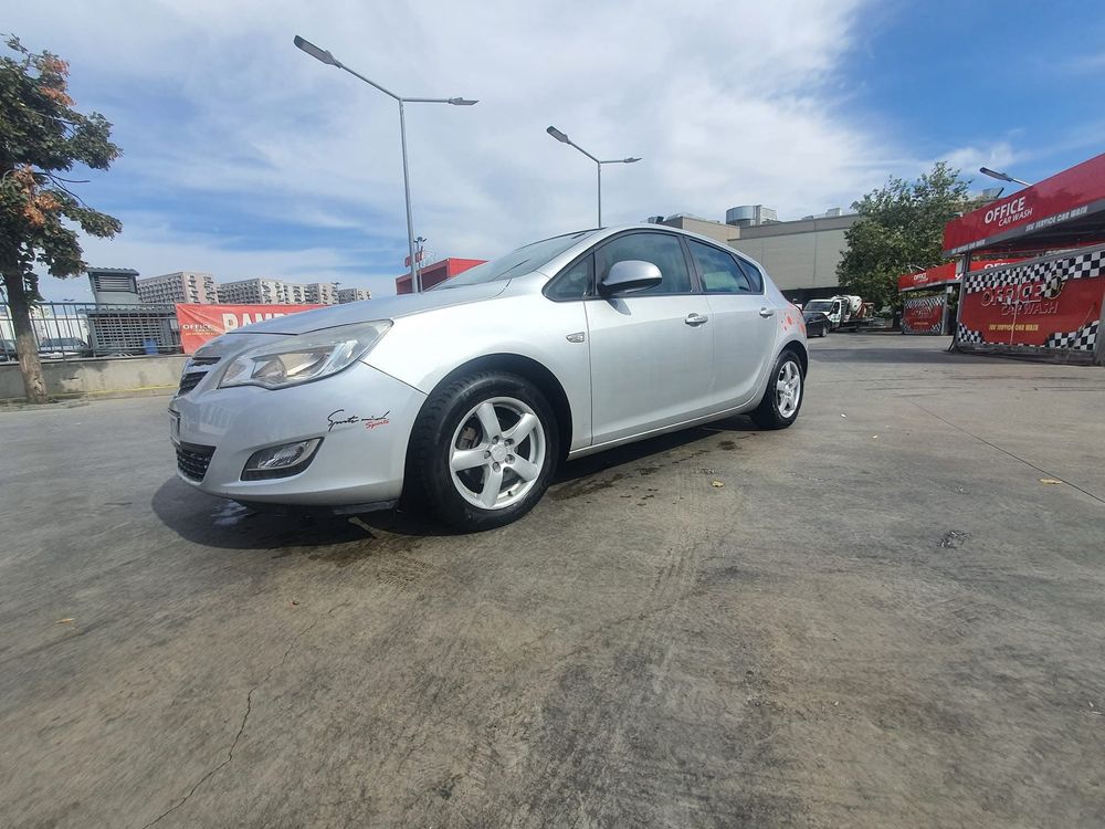 Vand Opel astra J 1.3 cdti 95cp 2012