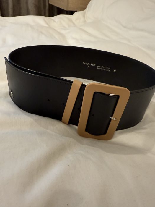 Продавам пола ,топ и колан Patrzicia Pepe